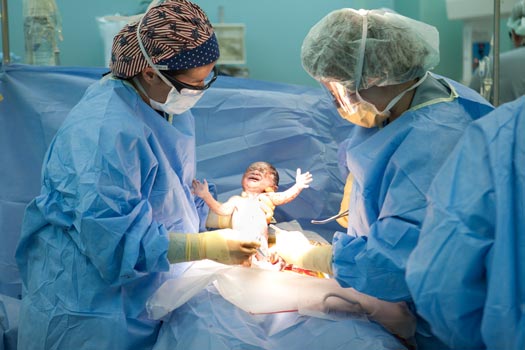 c section delivery doctor in borivali at low cost